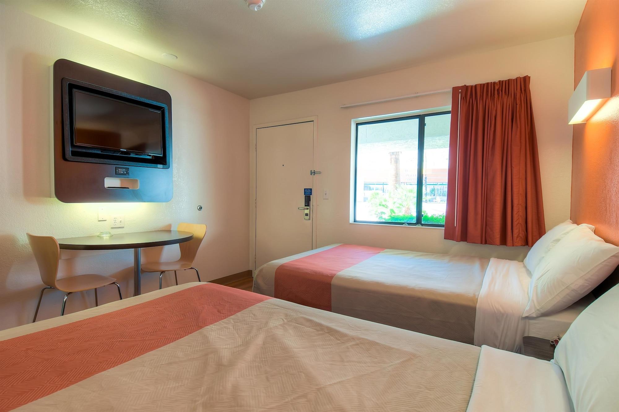 Motel 6-Palm Springs, Ca - Downtown ภายนอก รูปภาพ